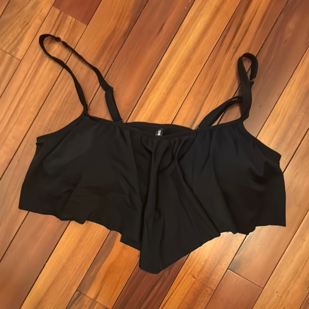 Torrid Wireless Flounce Bikini Top